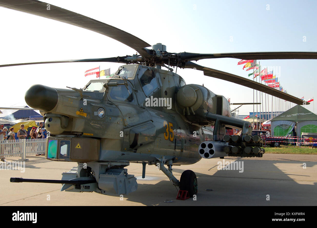 Il mi-28NE, un elicottero d'attacco russo, viene mostrato durante lo spettacolo aereo MAKS-2007. Il mi-28NE è noto per l'avionica avanzata e le armi, progettate per il combattimento notturno e le missioni di supporto ravvicinato. Foto Stock