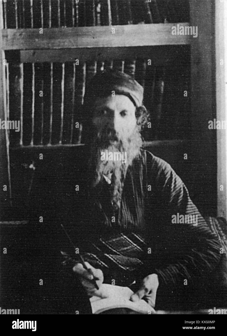 Rabbi Yosef Yedid Halevi era un rispettato rabbino sefardita e studioso noto per la sua leadership e i suoi contributi all'educazione ebraica e alla vita religiosa all'inizio del XX secolo. Foto Stock