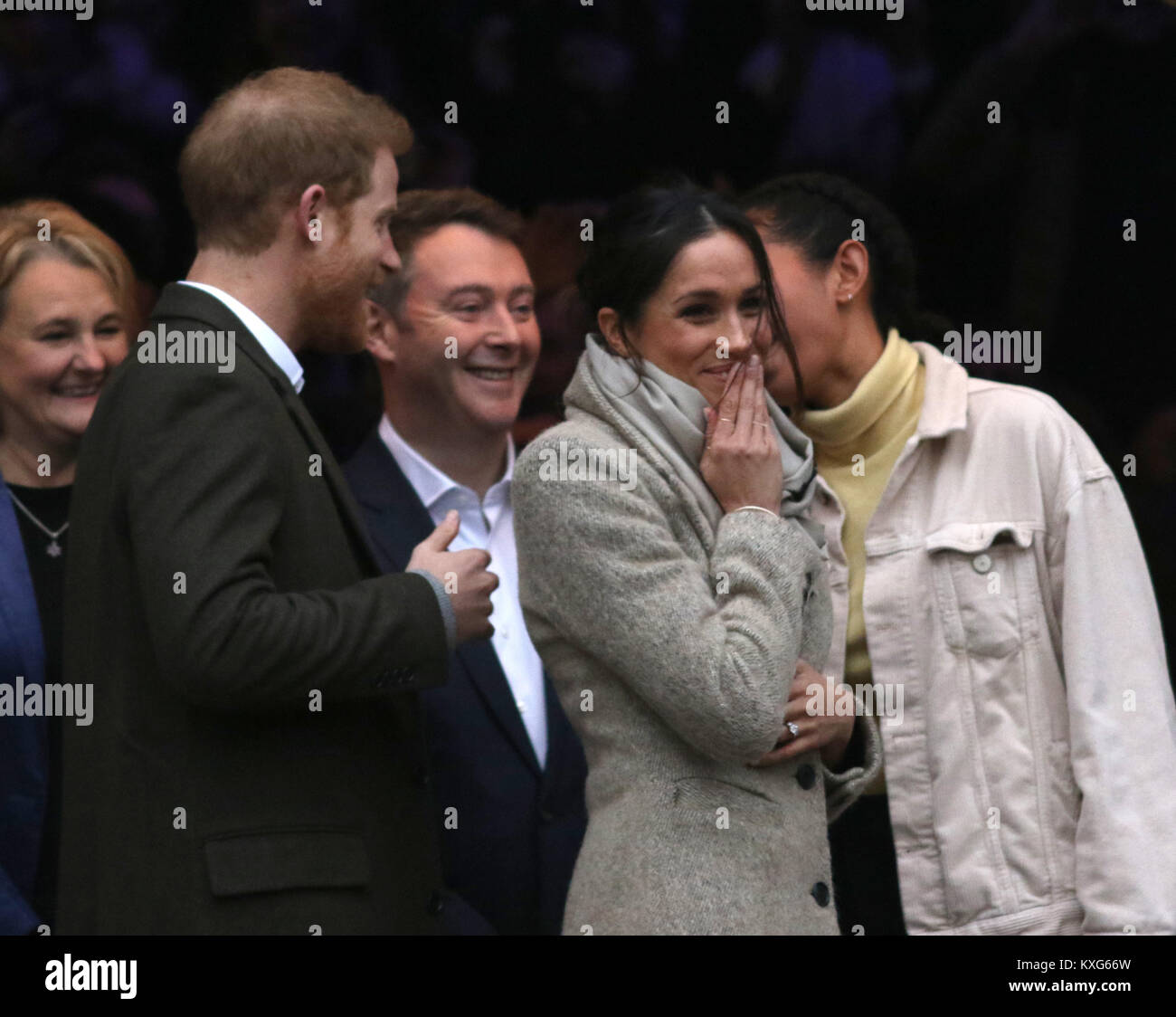 Londra, Regno Unito. 9 Gen, 2018. S.a.r. il principe Harry (Galles), e la sua fidanzata Meghan Markle, visitare il Reprezent studios di Brixton, Londra. S.a.r. il principe Harry (Galles) e Meghan Markle al POP Brixton, a Londra il 9 gennaio 2018 Credit: Paolo Marriott/Alamy Live News Foto Stock