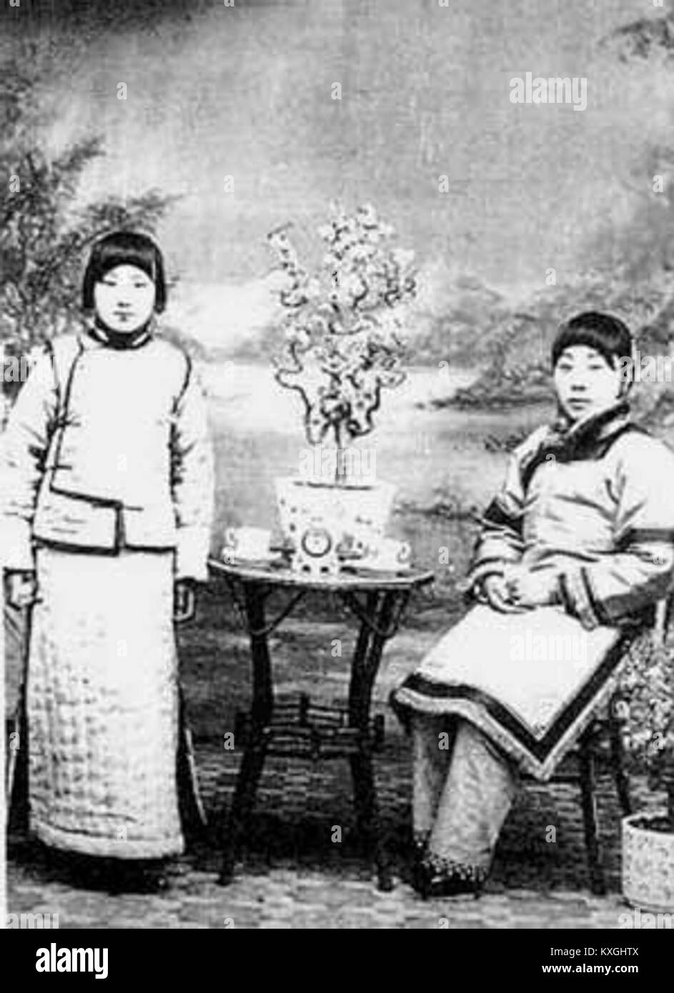Xiao Fengxian era una figura storica nelle arti dello spettacolo o nella società cinese, notevole per i contributi all'inizio del XX secolo; è richiesto un ulteriore contesto per i dettagli. Foto Stock