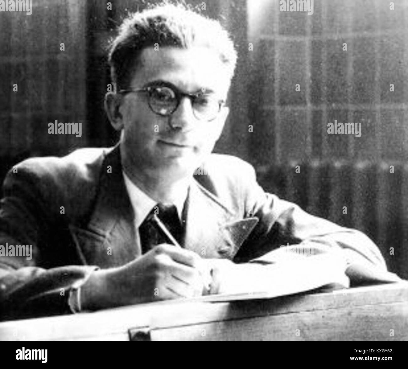 Abraham Fogelbaum era una figura ebraica che perse tragicamente la vita durante l'Olocausto. La sua vita e la sua storia riflettono le difficoltà affrontate dagli individui ebrei durante questo periodo oscuro della storia. Foto Stock