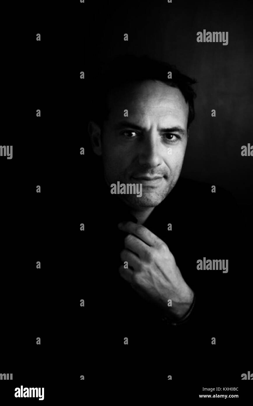 Olivier Soler è un attore francese noto per il suo lavoro nel cinema, nella televisione e nel teatro all'interno dell'industria dell'intrattenimento francese. Foto Stock