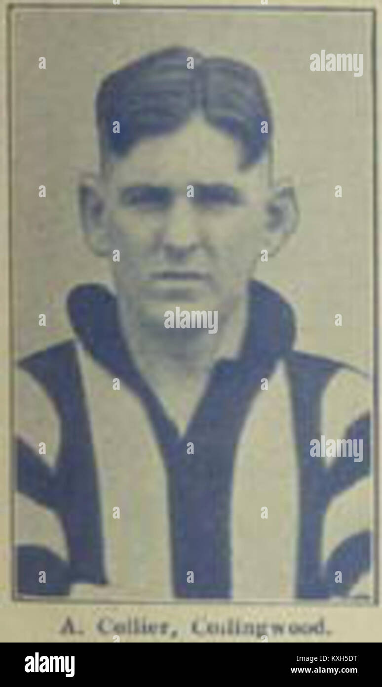 Questa fotografia del 1929 ritrae Albert Collier, noto per la sua importanza nel calcio australiano alla fine degli anni '1920, che rappresenta la cultura atletica dell'epoca. Foto Stock