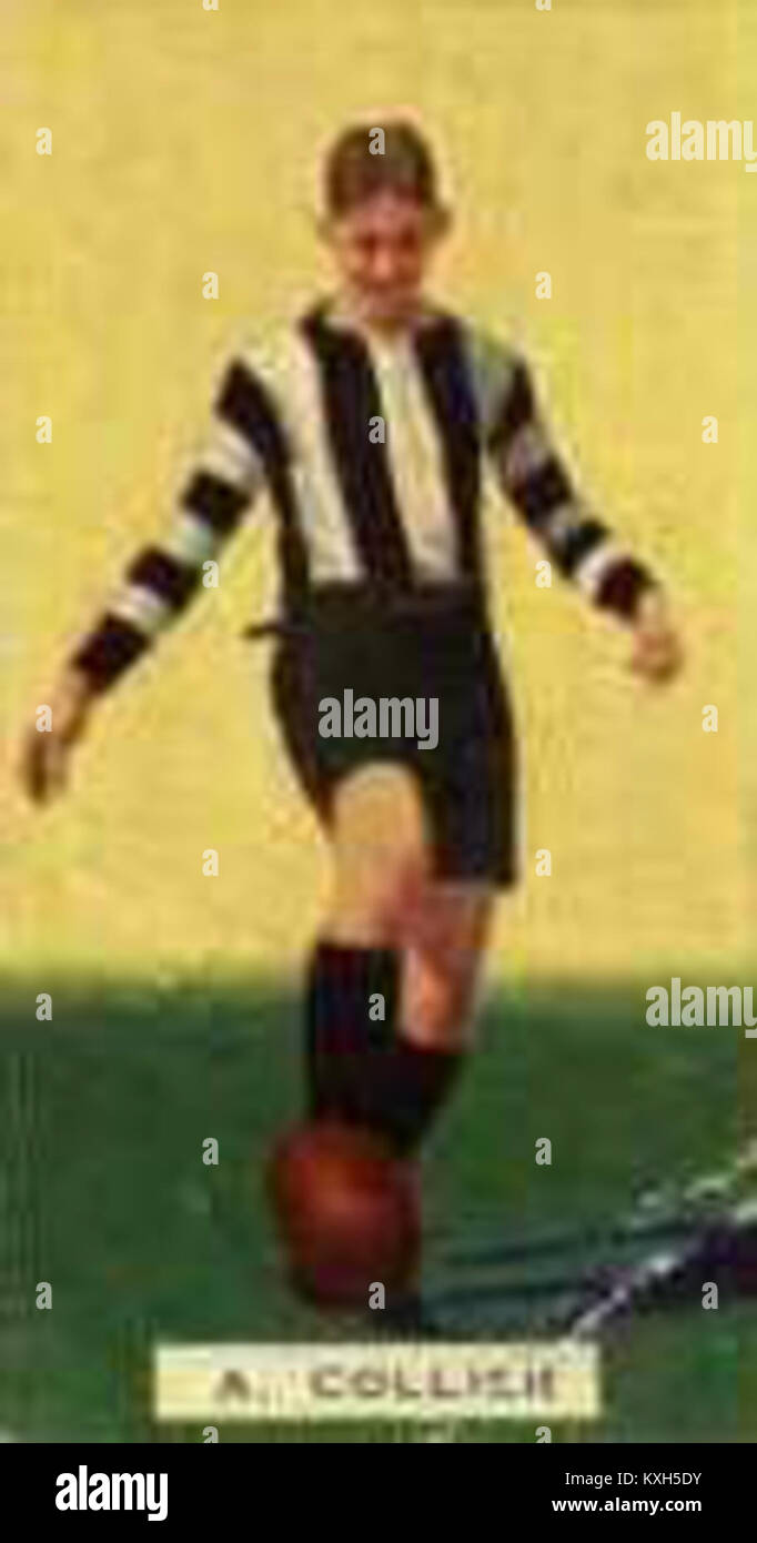 Questa fotografia del 1934 mostra Albert Collier, un calciatore australiano che ha giocato per il Collingwood Football Club, riconosciuto per i suoi risultati atletici e il ruolo nella storia sportiva australiana. Foto Stock