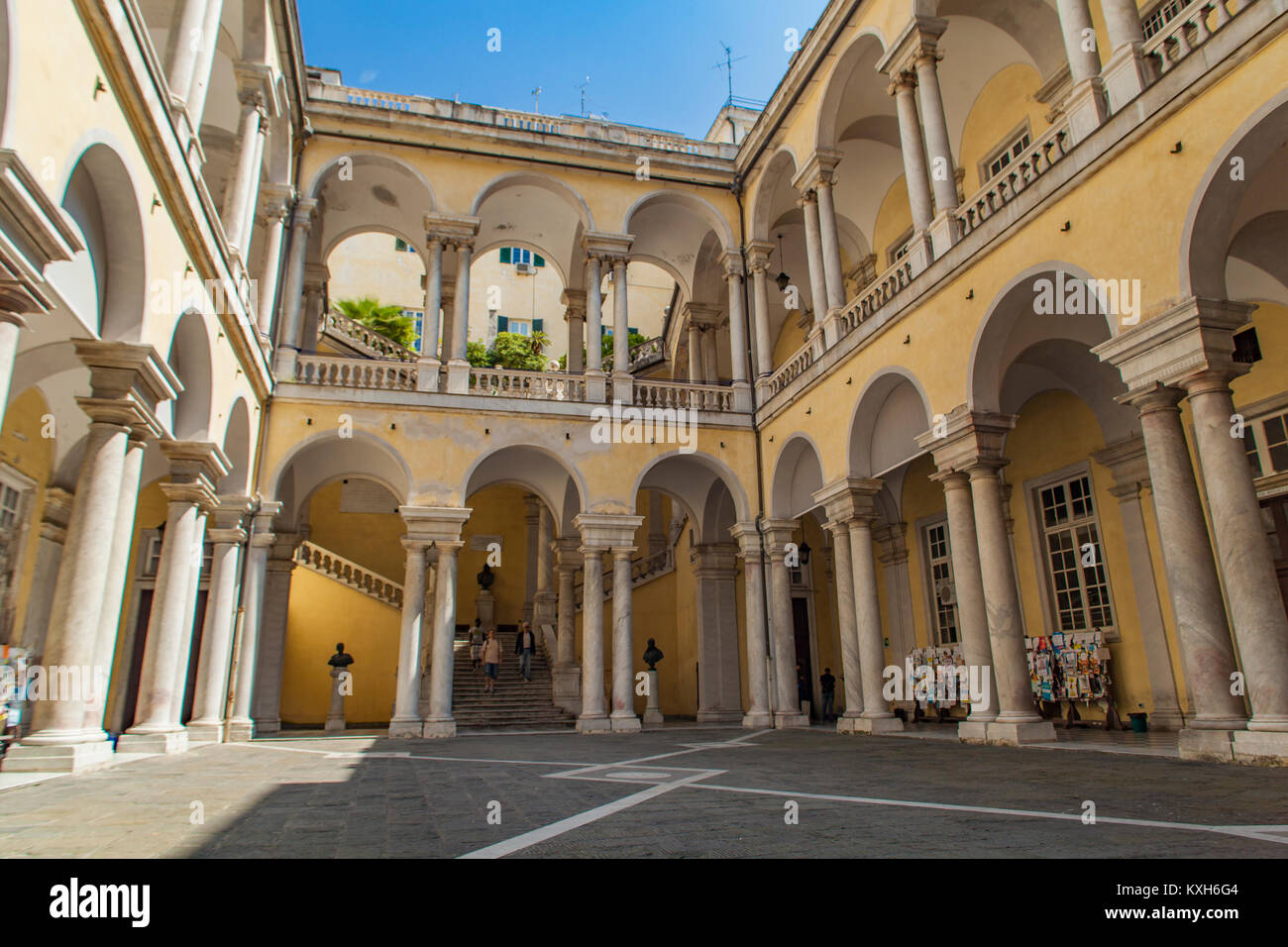 Genova, Italia - 2 giugno 2015: Dettaglio degli universitari di Genova in Italia. È stato stabilito in 1481 ed oggi è una delle più grandi università in Italia Foto Stock