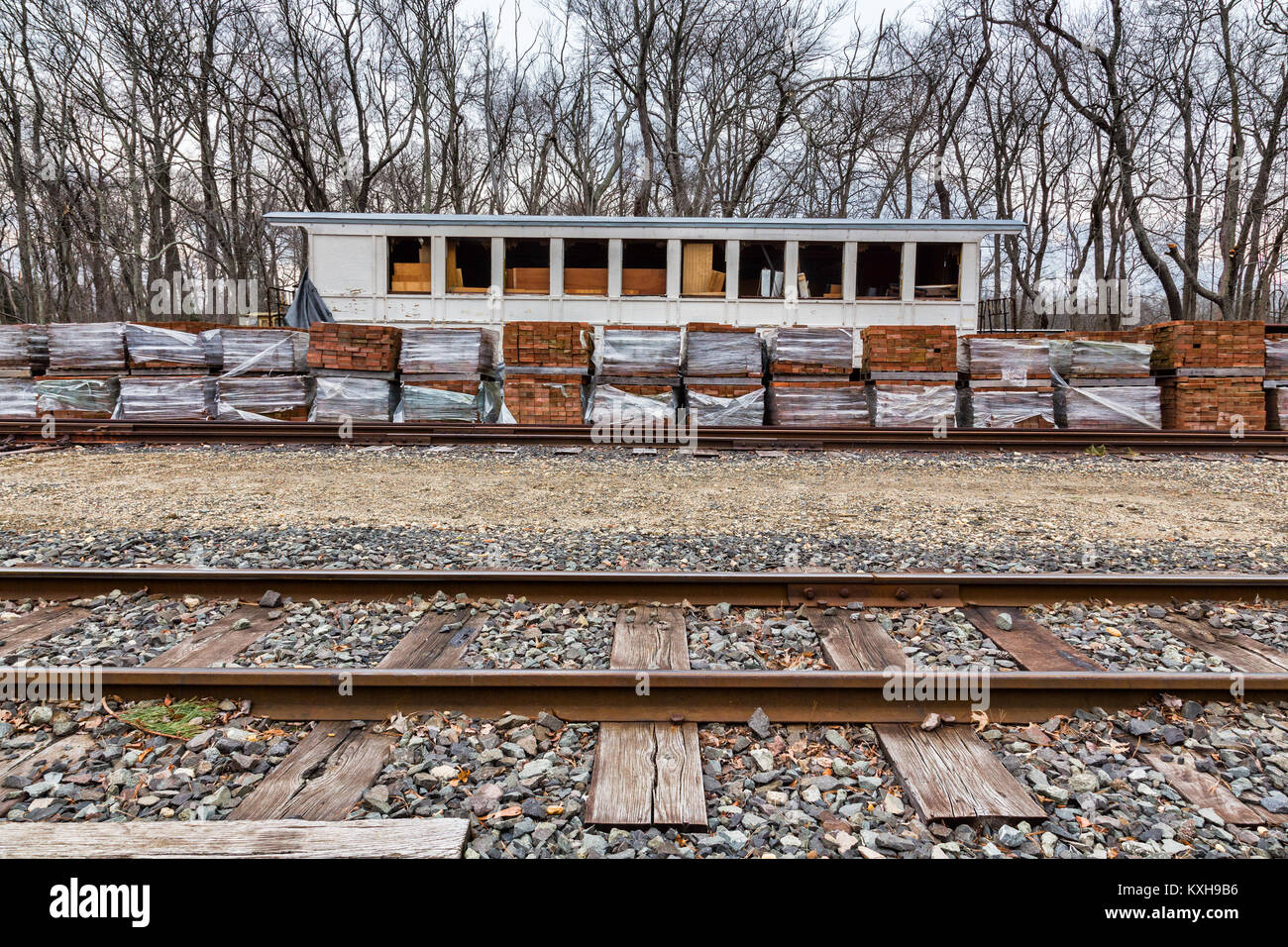 Un vecchio e storico la stazione ferroviaria ad Allaire villaggio nel New Jersey, USA. Allaire villaggio era un vecchio stile coloniale bog comunità di ferro. Foto Stock