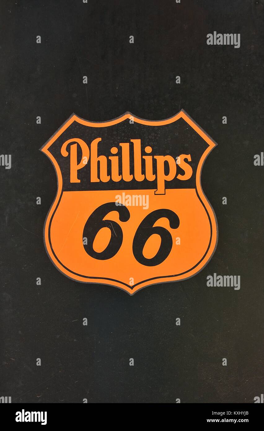 Oklahoma, Stati Uniti d'America - Luglio 20, 2017: Phillips 66 gas station segno e logo. Phillips 66 Company è una multinazionale americana energy company. Foto Stock