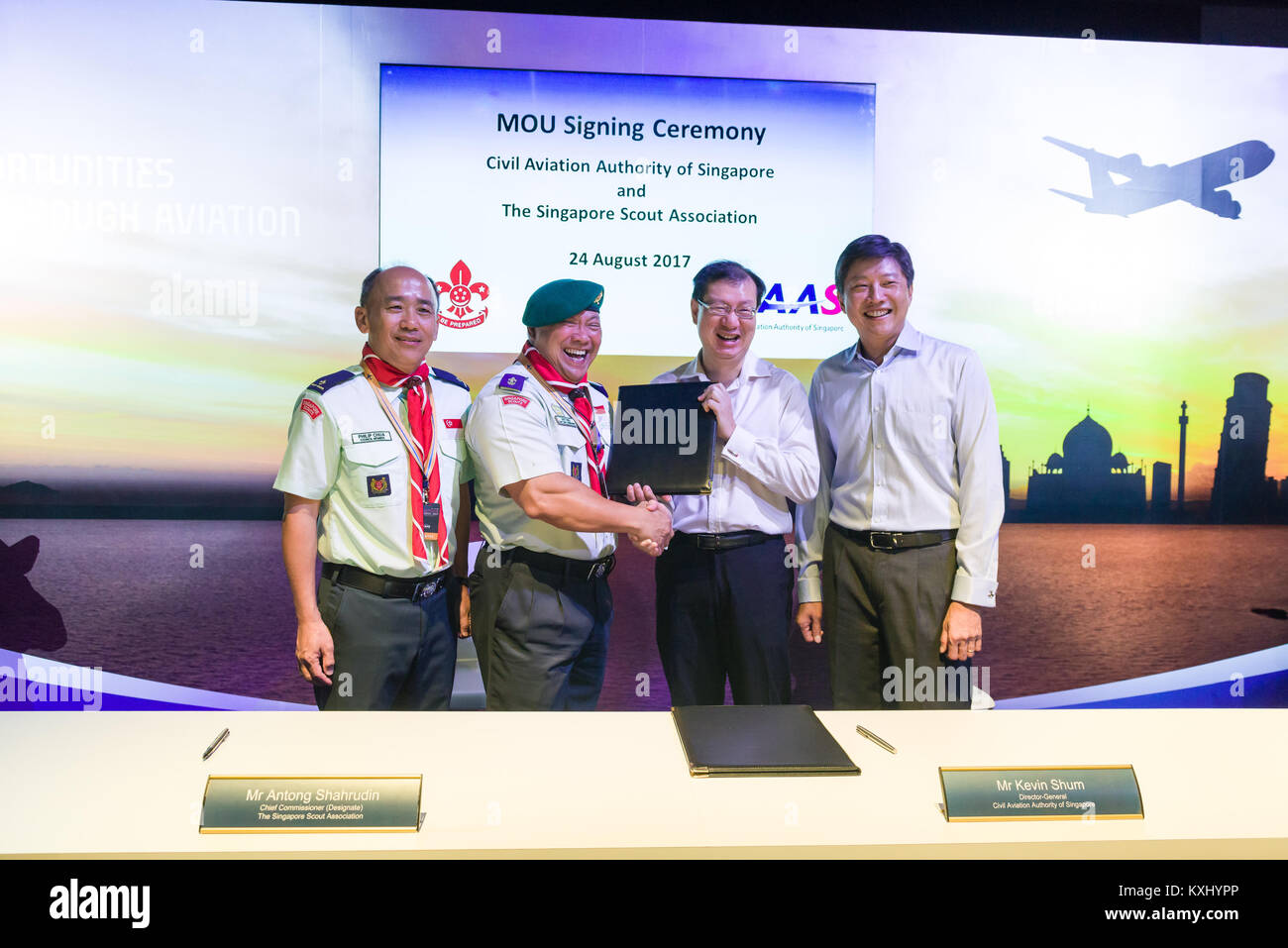 Singapore, 24 agosto 2017: Ministro Ng Chee Meng al Memorandum di intesa cerimonia di firma tra Singapore Associazione Scout e la materia civile Foto Stock