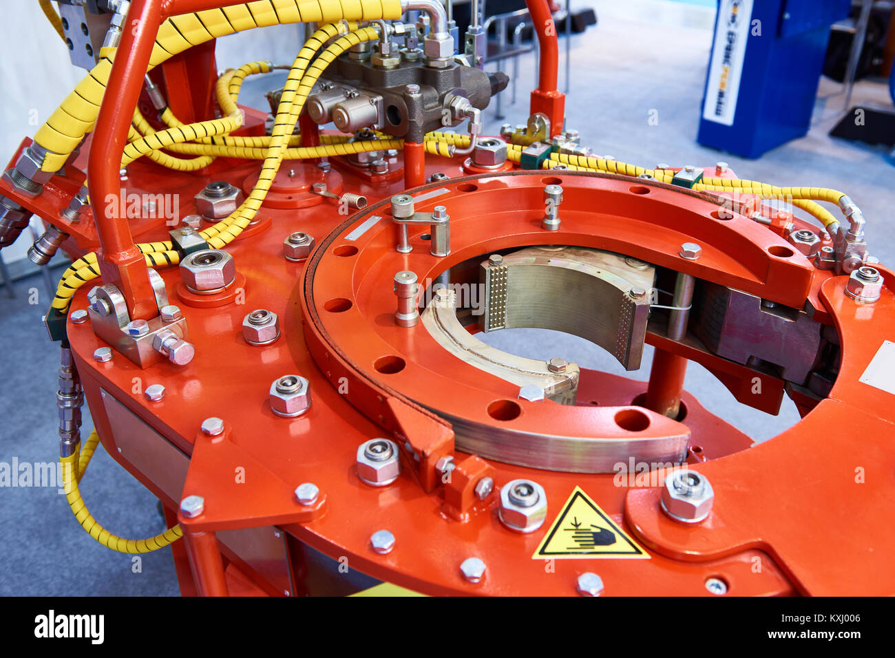 Chiave dinamometrica idraulica per il settore gas e petrolio in fiera Foto  stock - Alamy