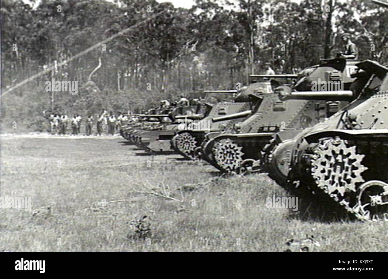 La 4th Armoured Brigade australiana fu di stanza a Southport, in Inghilterra, nel 1944 durante la seconda guerra mondiale, preparandosi per le operazioni in Europa. La brigata includeva carri armati, personale e veicoli di supporto. Foto Stock