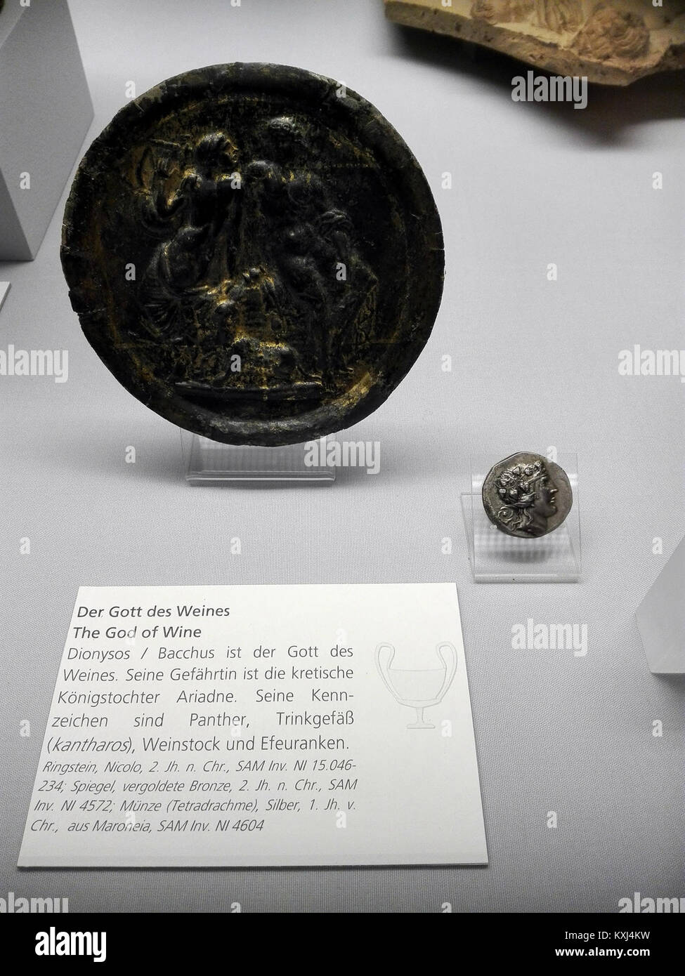 Questo museo espone un manufatto specifico per la visione pubblica, sottolineandone il significato storico, culturale o artistico. L'oggetto è conservato e presentato con informazioni interpretative a fini educativi. Foto Stock