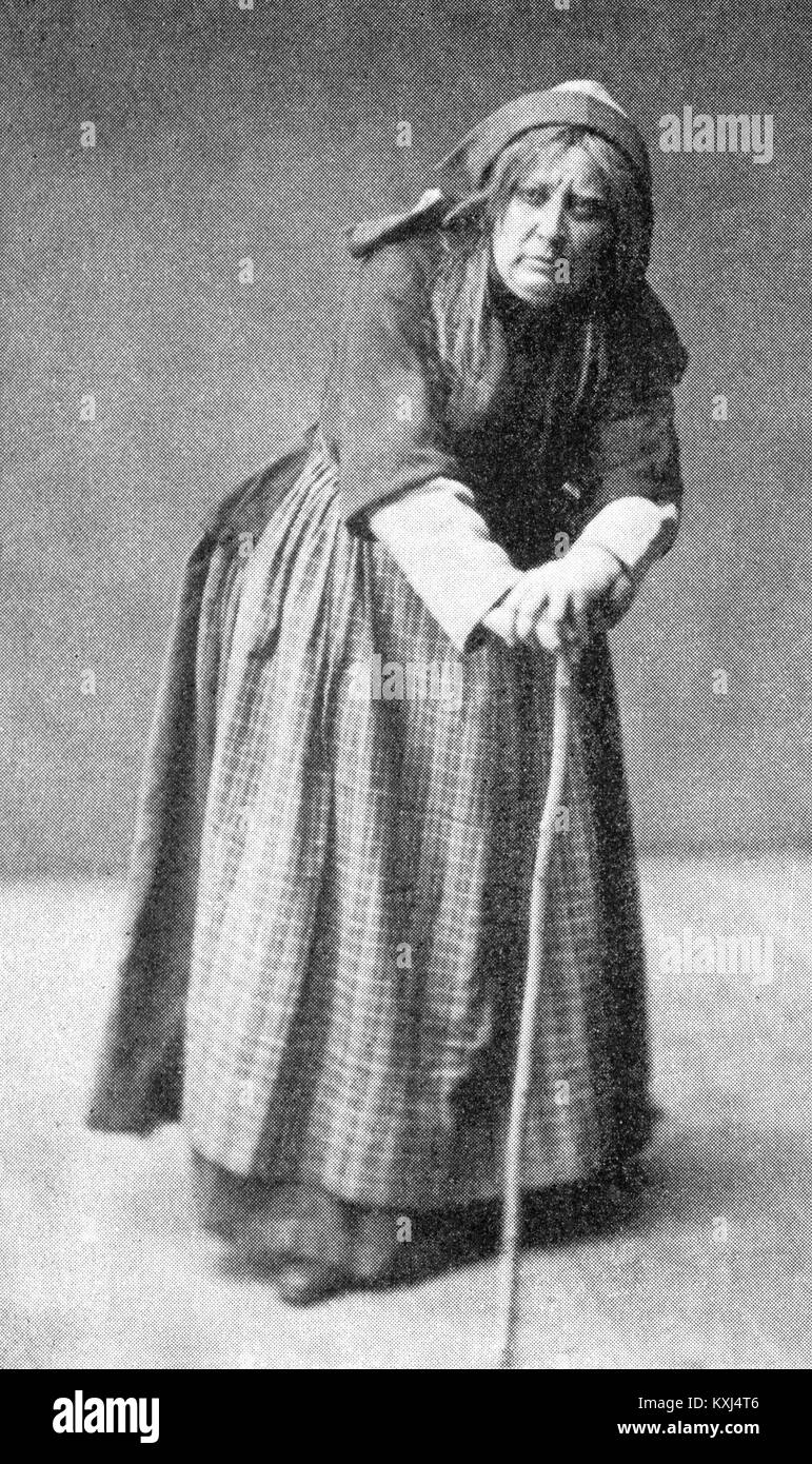Betty Deland si esibisce nel ruolo di Fadette in una produzione teatrale ispirata a la Petite Fadette di George Sand, che illustra il costume teatrale, la recitazione e la letteratura francese del XIX secolo. Foto Stock
