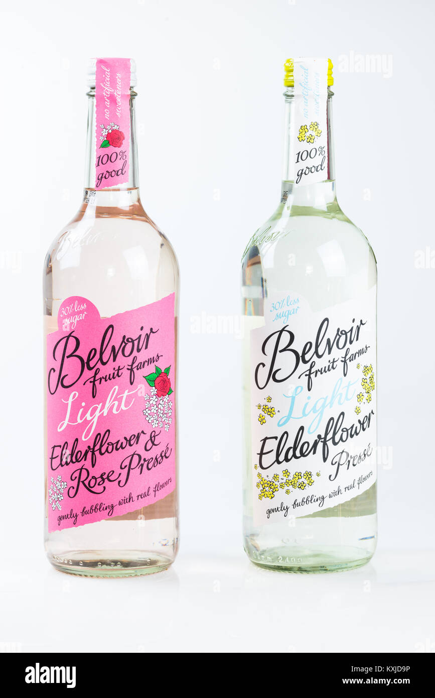 Vini spumanti di soft drink realizzato da lâ Elderflower e rose dal Belvoir fattorie di frutta. Foto Stock