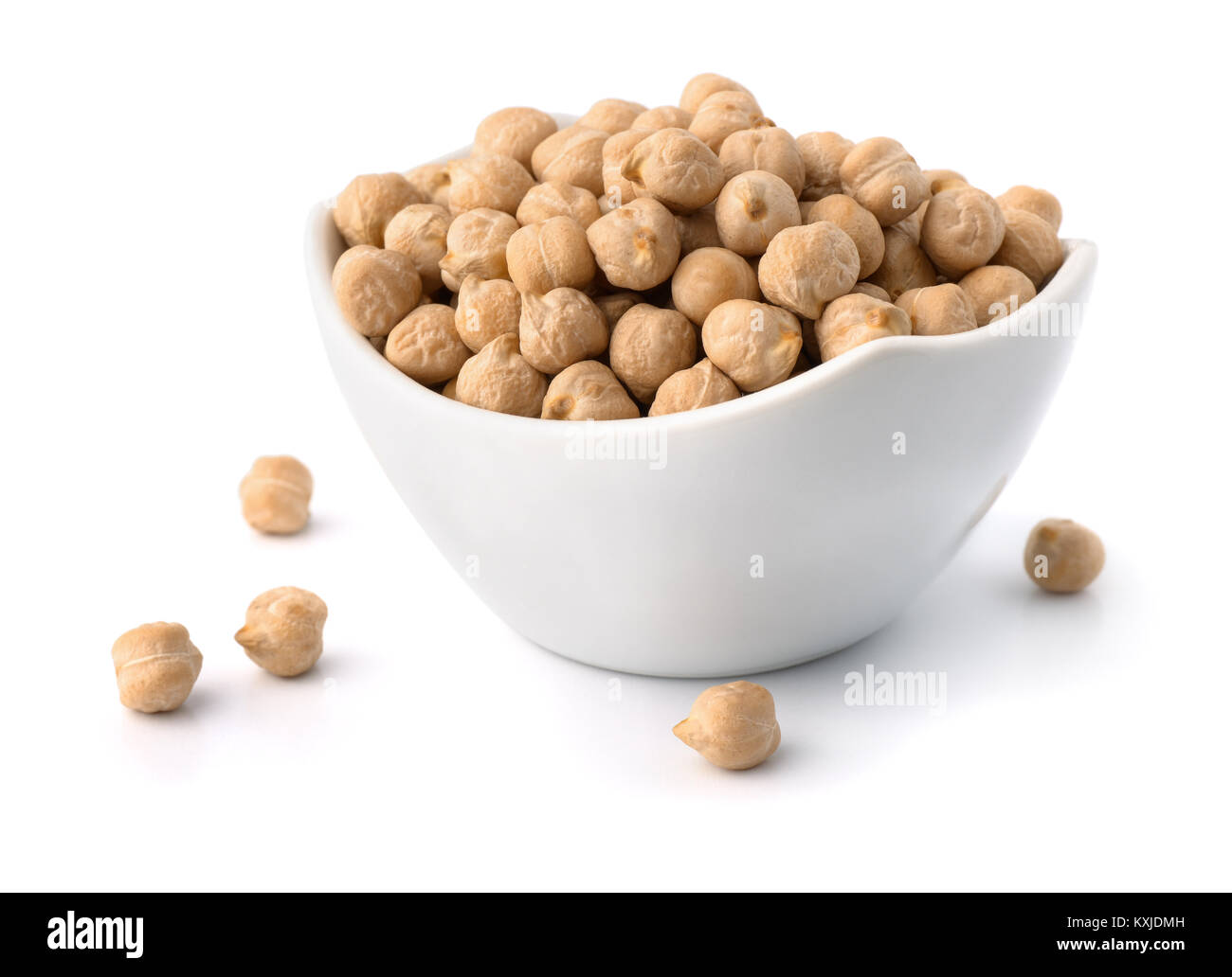Ciotola di ceci secchi isolato su bianco Foto Stock
