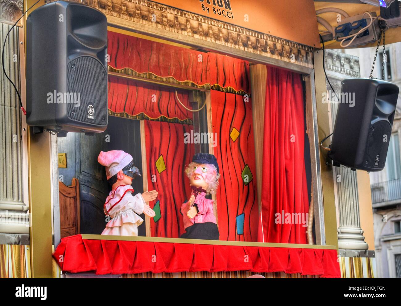 Teatro dei burattini Pulcinella in Piazza Navona all'Epifania Foto stock -  Alamy