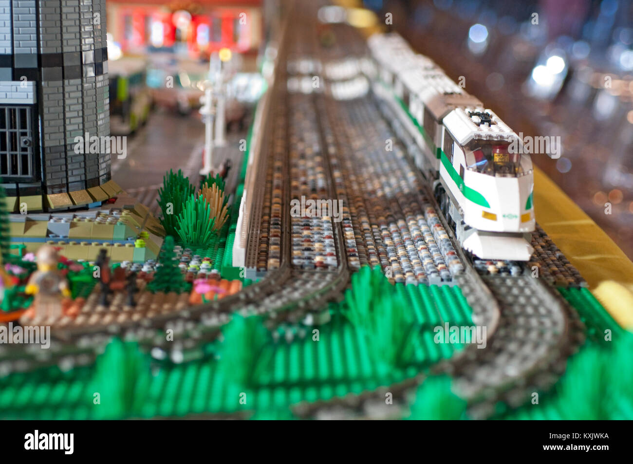 Giocattolo treno passeggeri Lego Foto stock - Alamy