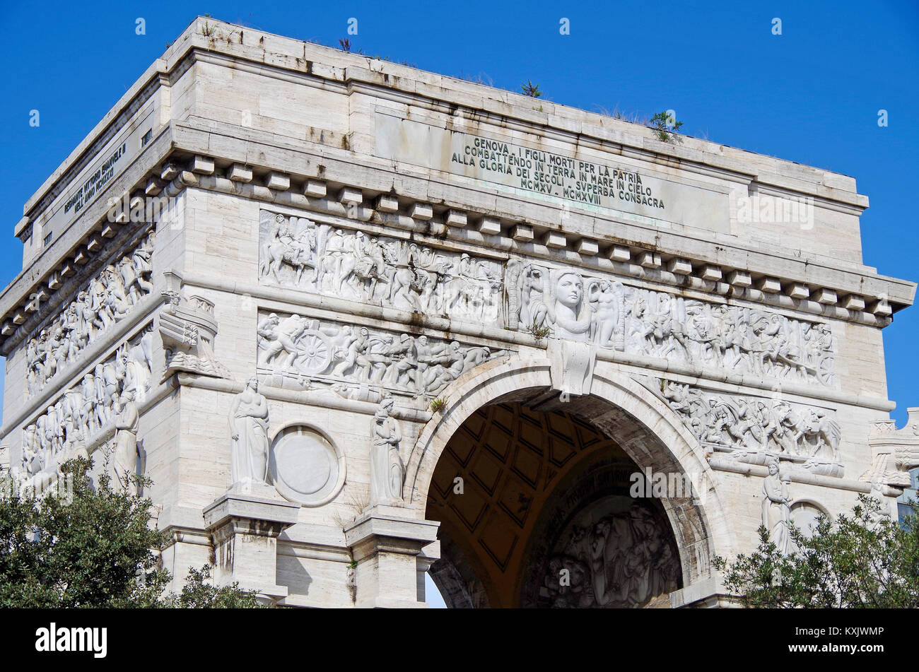 La vittoria Arch, noto anche come il monumento ai caduti o Arco dei Caduti, nel centro di Genova, Italia, Foto Stock