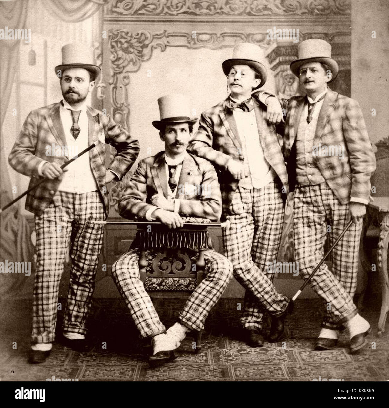 Il canto e la compagnia di ballo Foto Stock