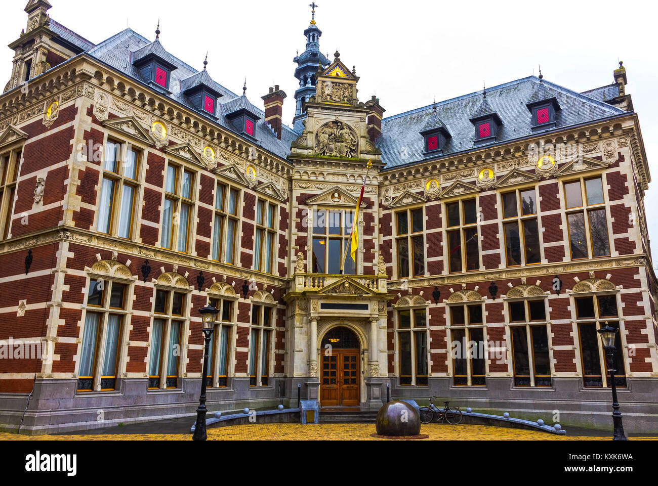 Utrecht, Paesi Bassi - 15 dicembre 2017: Università Hall dell'Università di Utrecht a Piazza Dom Foto Stock