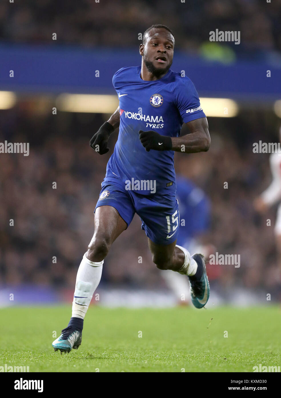 Il Victor Moses di Chelsea durante la Semifinale della Carabao Cup, prima partita di tappa a Stamford Bridge, Londra. PREMERE ASSOCIAZIONE foto. Data immagine: Mercoledì 10 gennaio 2018. Vedi PA storia CALCIO Chelsea. Il credito fotografico dovrebbe essere: Adam Davy/PA Wire. RESTRIZIONI: Nessun utilizzo con audio, video, dati, elenchi di apparecchi, logo di club/campionato o servizi "live" non autorizzati. L'uso in-match online è limitato a 75 immagini, senza emulazione video. Nessun utilizzo nelle scommesse, nei giochi o nelle pubblicazioni di singoli club/campionati/giocatori. Foto Stock