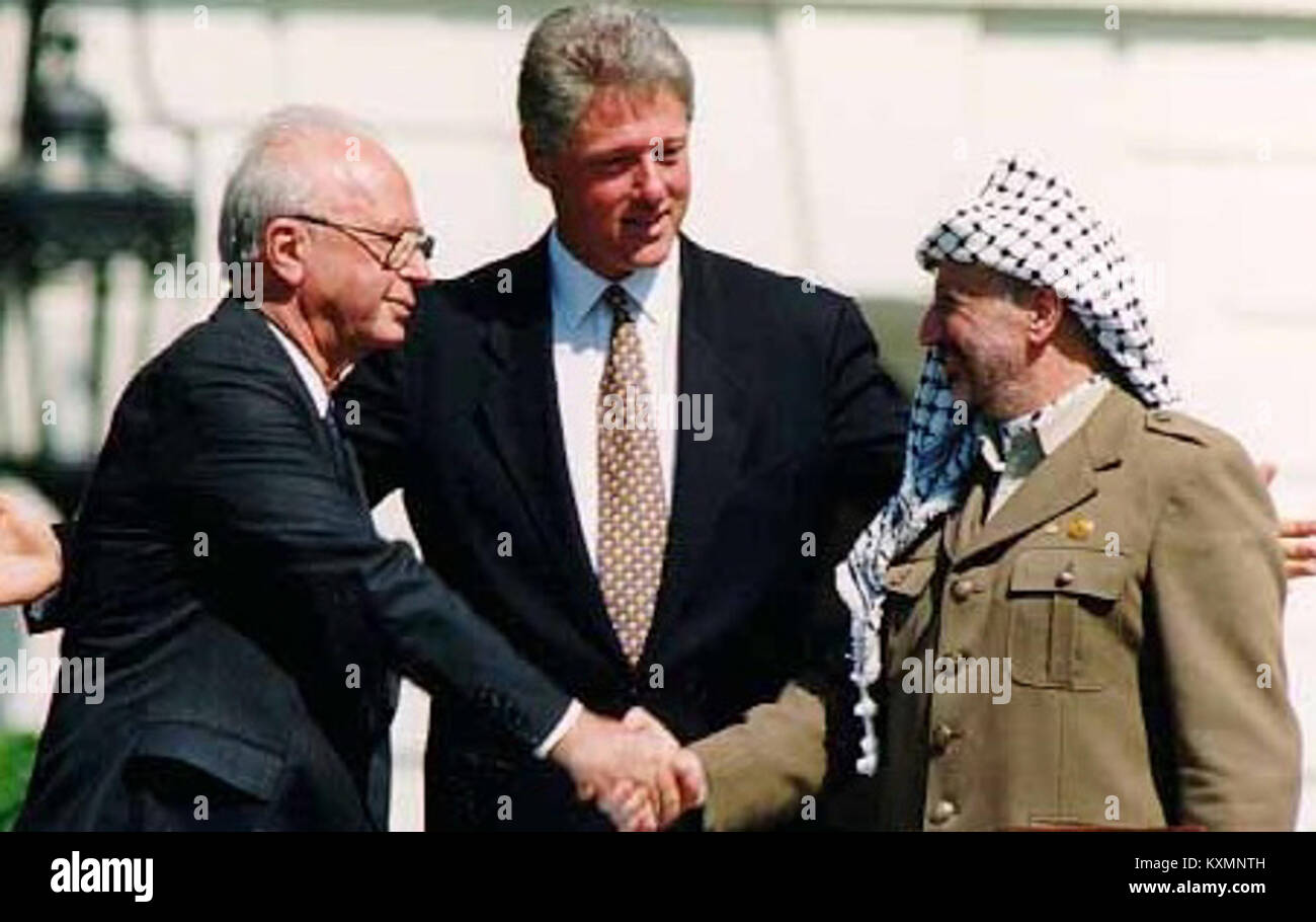 Bill Clinton, Yitzhak Rabin, Yasser Arafat alla Casa Bianca 1993-09-13 tagliato Foto Stock