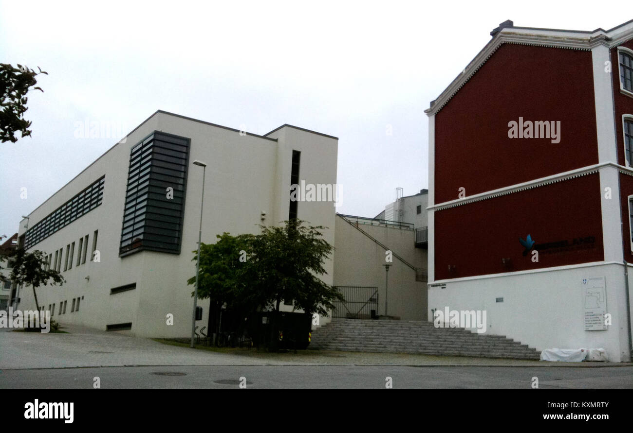 Bergeland videregående skole è una scuola superiore situata in Norvegia, che fornisce istruzione secondaria agli studenti. È noto per i suoi programmi accademici e le strutture che supportano l'apprendimento degli studenti. Foto Stock
