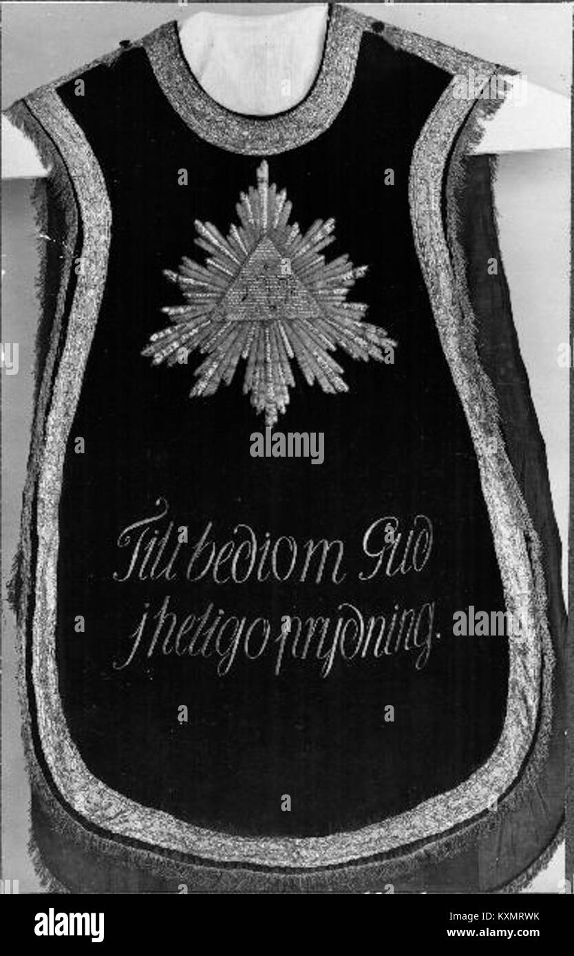 La Nouvelle iconographie fourragère presenta illustrazioni dettagliate della Fourragère, una cordicella militare che rappresenta onore e distinzione per il personale. Foto Stock