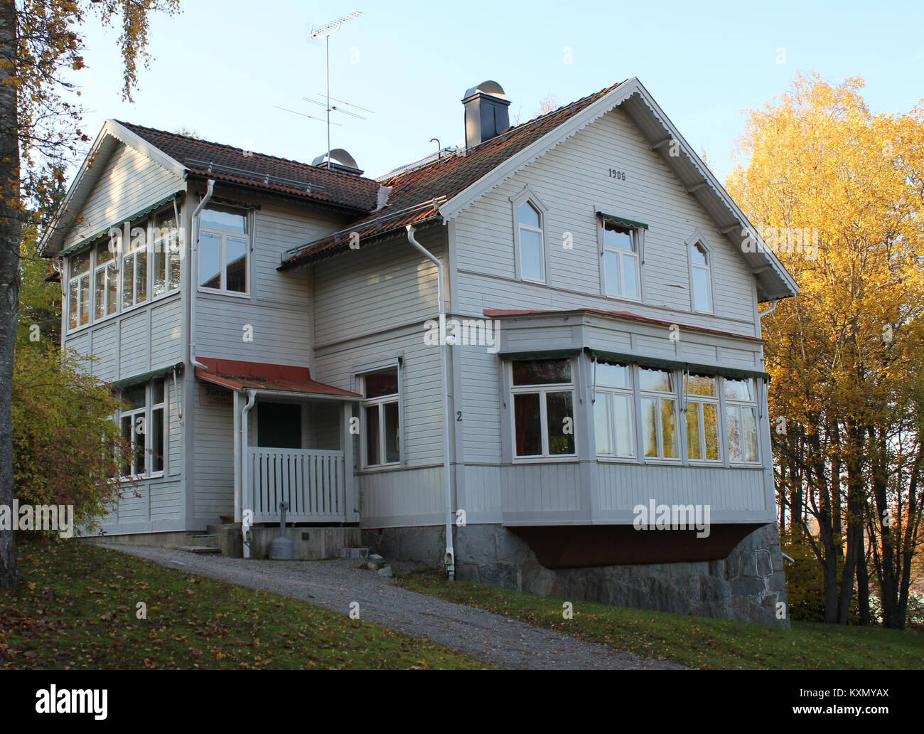 Björktorps församlingsgård a Rönninge, in Svezia, è un municipio che funge da centro culturale e sociale per eventi e attività locali. Foto Stock