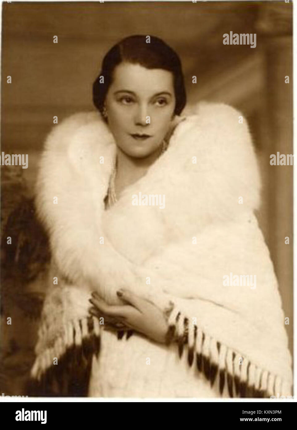 Fotografia di Bajor Gizi nel suo ruolo finale, che mostra l'attrice ungherese che si esibisce sul palco. Foto Stock