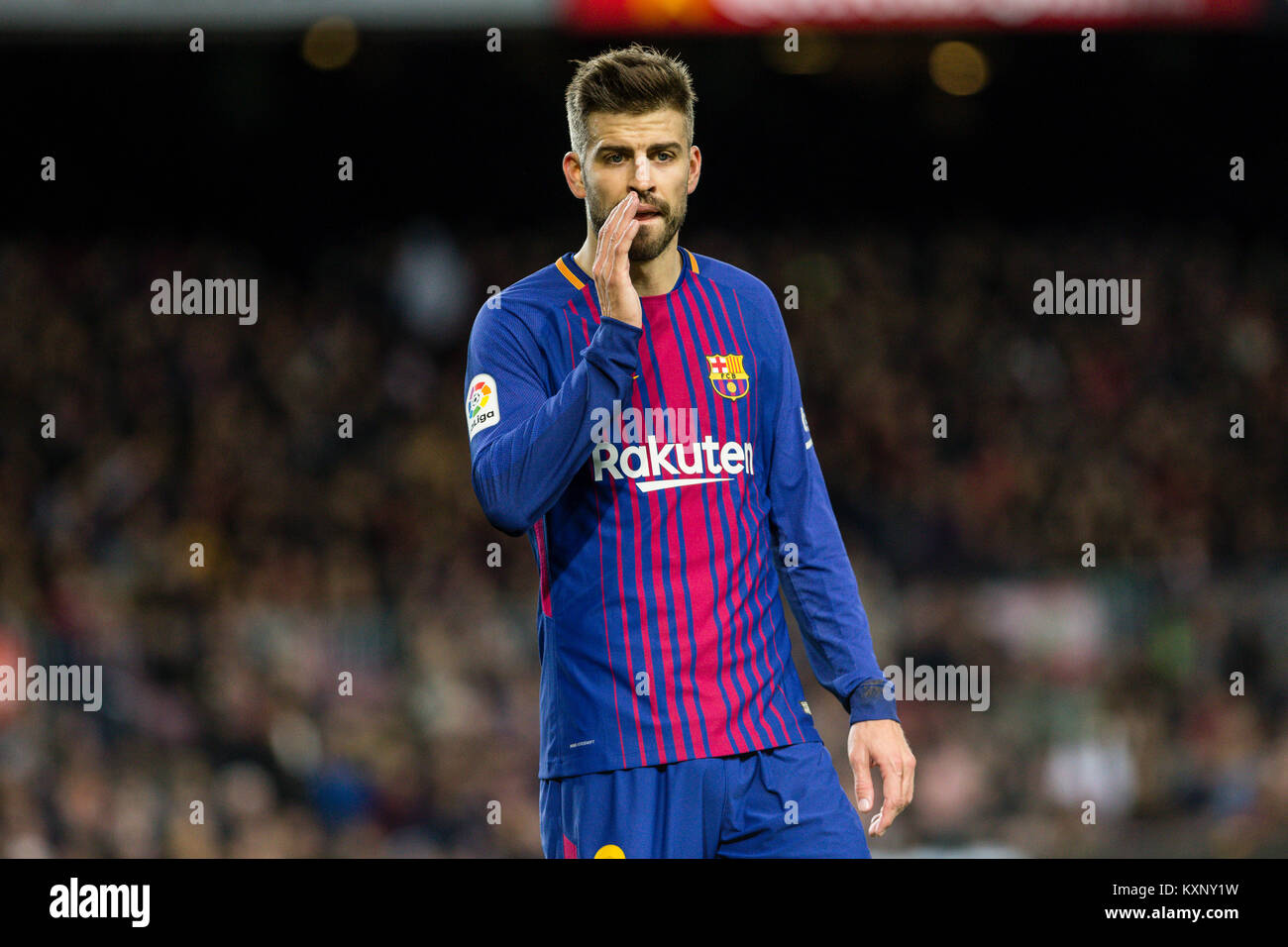 Barcellona, Spagna. Xi gen, 2018. FC Barcelona defender GERARD PIQUE (3) durante la partita tra FC Barcelona contro Celta de Vigo, per il turno di 16 (2st gamba) della coppa del Re, giocato al Camp Nou Stadium il 11 gennaio 2018 a Barcellona, Spagna. Credito: Gtres Información más Comuniación on line, S.L./Alamy Live News Foto Stock