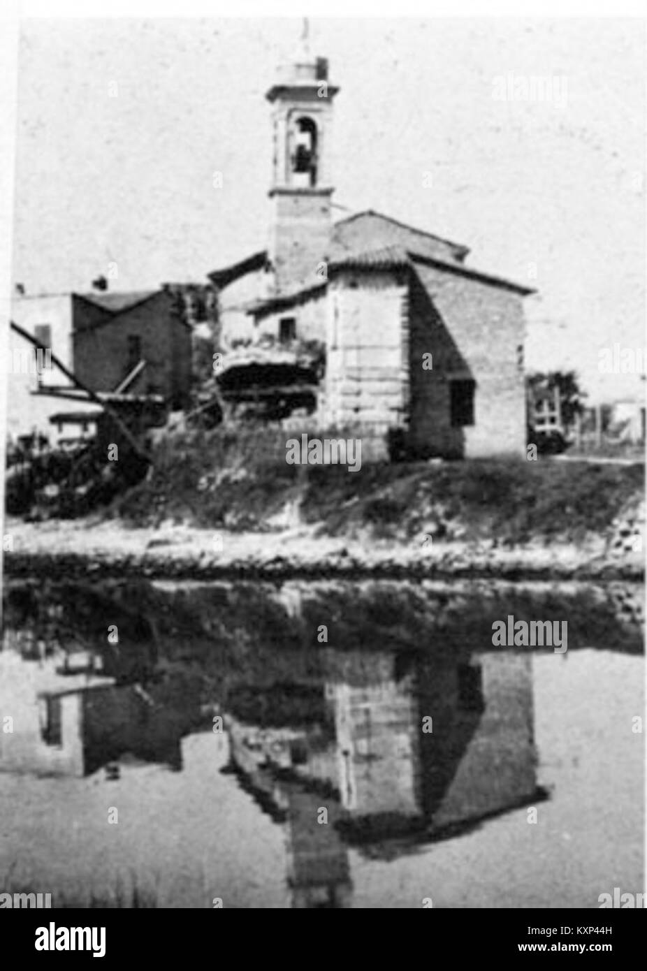 La chiesa della Madonna della Scala, in Italia, prima del 1944, illustra la sua architettura religiosa e la sua struttura storica prima degli eventi bellici. Foto Stock