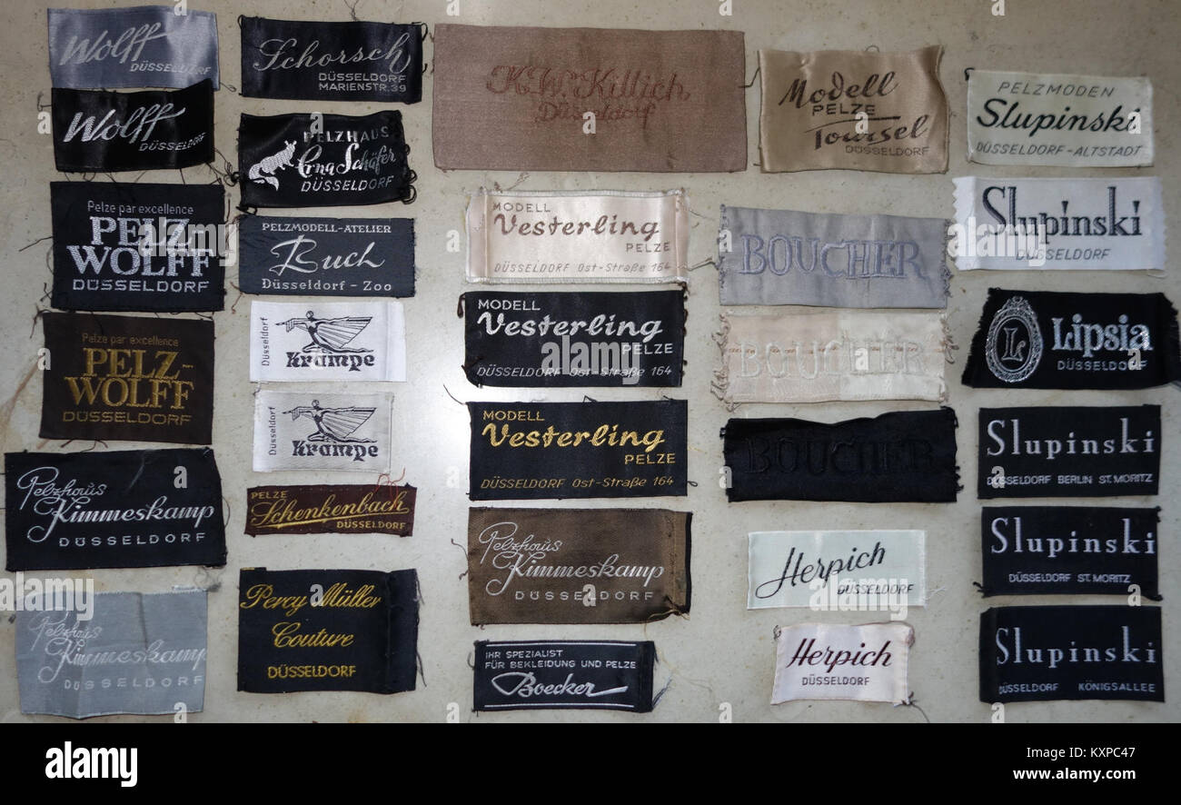 Raccolta di etichette da cucire di varie società di pellicce di Düsseldorf, Germania, tra cui Boecker, Boucher e Lipsia, tra gli altri. Foto Stock