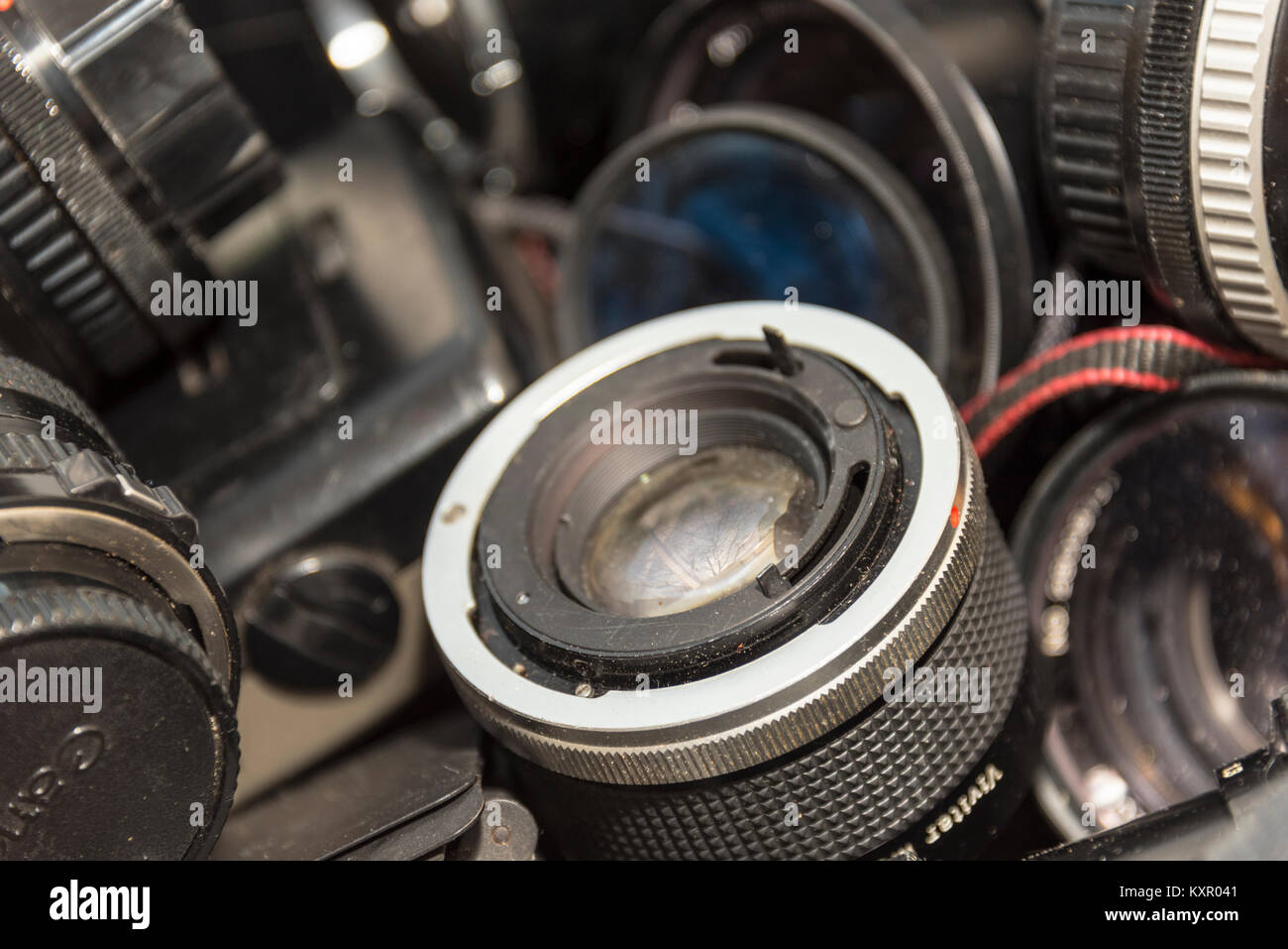 Vintage 35mm Pellicola fotocamere/Casi e attrezzature Foto Stock