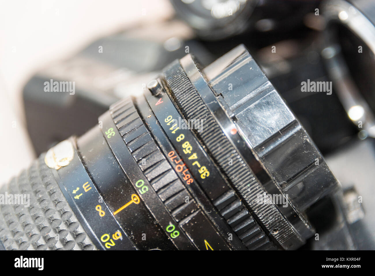 Vintage 35mm Pellicola fotocamere/Casi e attrezzature Foto Stock