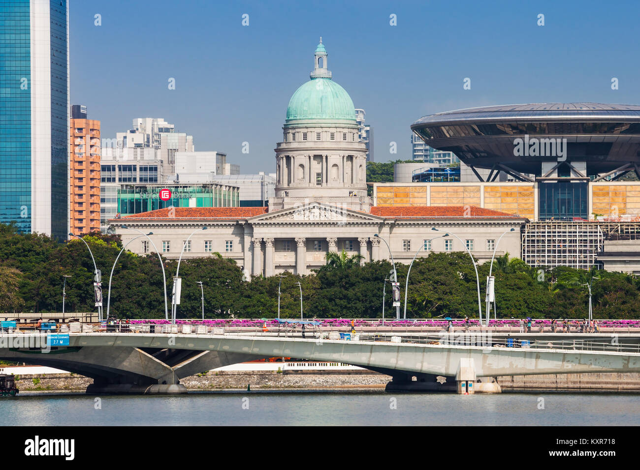 SINGAPORE - Ottobre 17, 2014: la vecchia corte suprema è l'ex palazzo di giustizia della Corte suprema di Singapore. Foto Stock