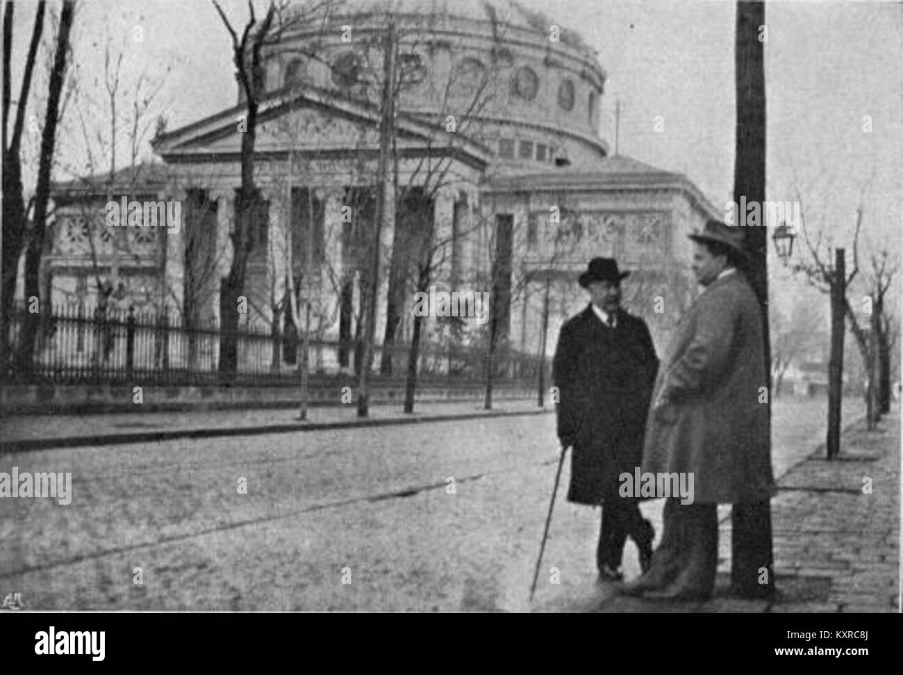 Fotografia di Bucarest di W. le Queux, che cattura le strade urbane, l'architettura e la vita cittadina all'inizio del XX secolo in Romania. Foto Stock