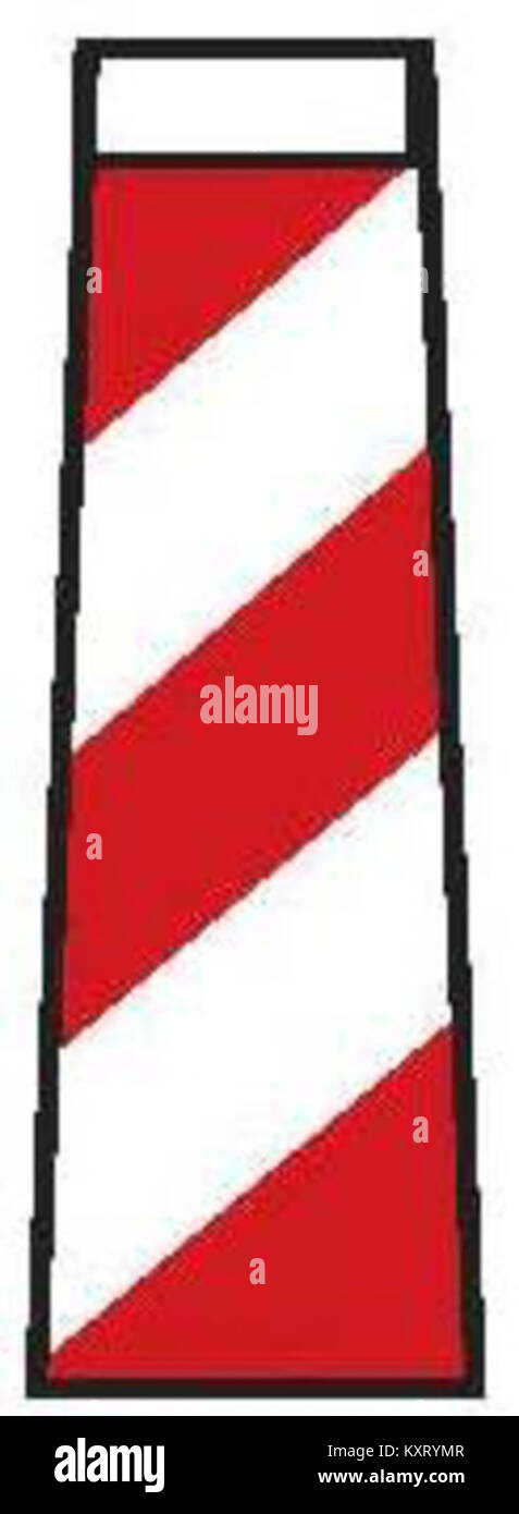 La CZ-Z05a è una piastra guida sinistra utilizzata nei sistemi stradali per dirigere il traffico in modo sicuro lungo la strada, generalmente installata sul lato sinistro della strada per guidare i conducenti, garantendo un flusso del traffico regolare e sicuro. Foto Stock
