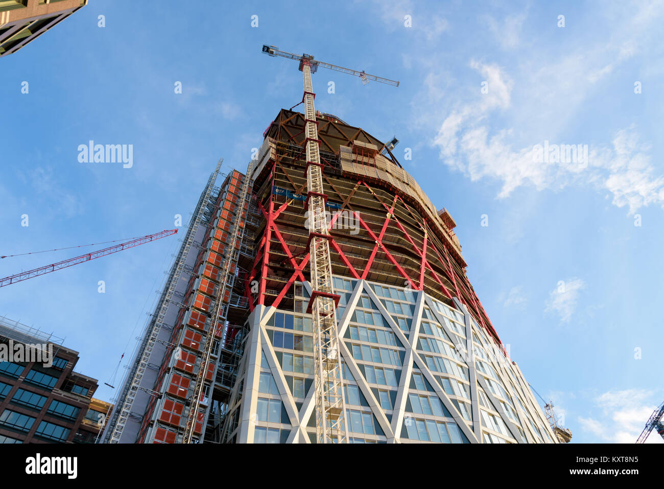 La costruzione in Isle of Dogs Londra. Terranova progetto Quay, a 60 piani grattacielo residenziale in fase di sviluppo ad ovest del Canary Wharf station wagon. Foto Stock