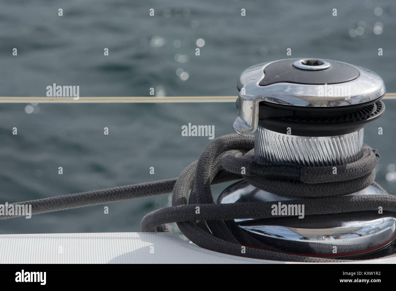 Verricello harken a bordo di una barca a vela Foto Stock