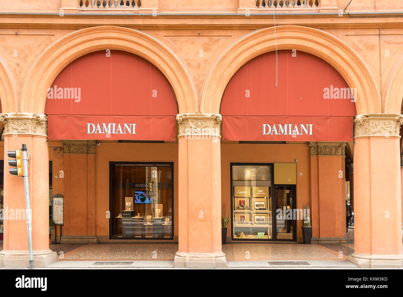 Il lusso Damiani gioiellerie in Galleria Cavour Bologna Italia Foto stock -  Alamy