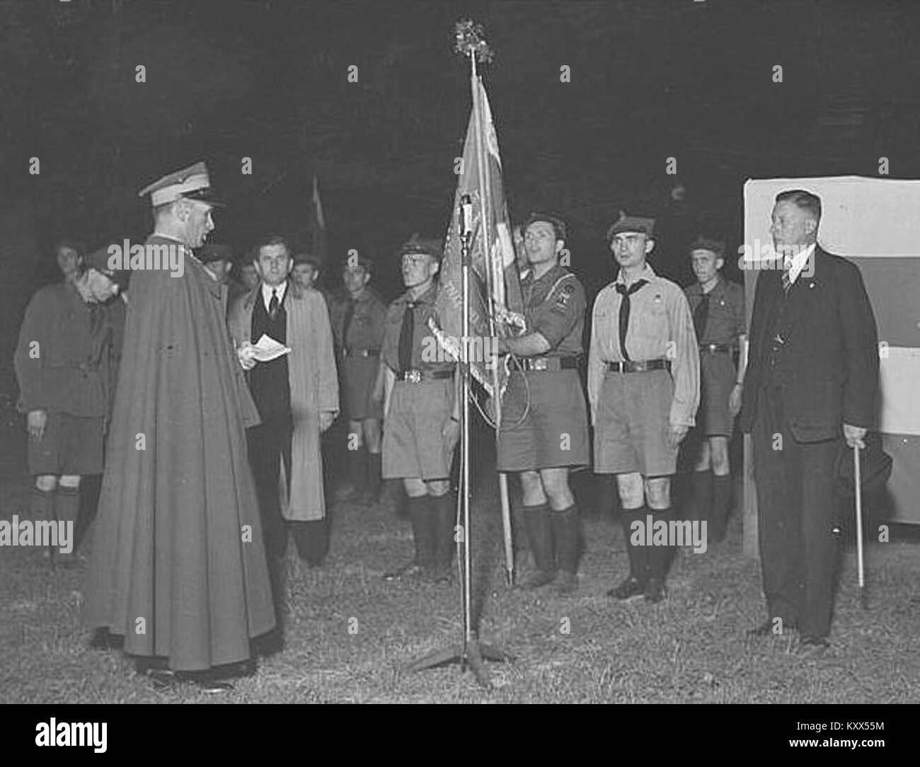 Una fotografia del 1939 che mostra Franciszek Karassek, Leon Malhomme e gli esploratori a Katowice, Polonia, che documentano le attività di scouting prima della seconda guerra mondiale Foto Stock