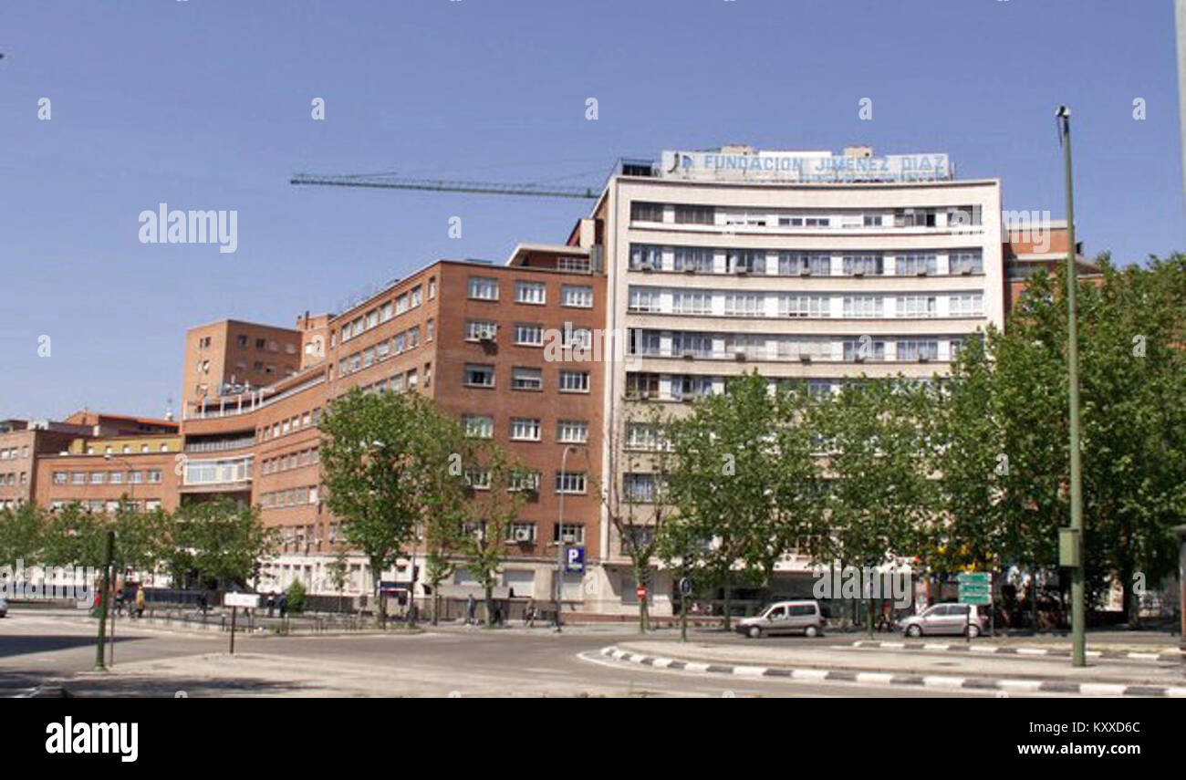 Il Fundación Jiménez Díaz è un'istituzione ospedaliera privata senza scopo di lucro a Madrid, in Spagna, specializzata in servizi ospedalieri e di ricerca in medicina interna, contribuendo all'assistenza sanitaria spagnola e alla ricerca biomedica. Foto Stock