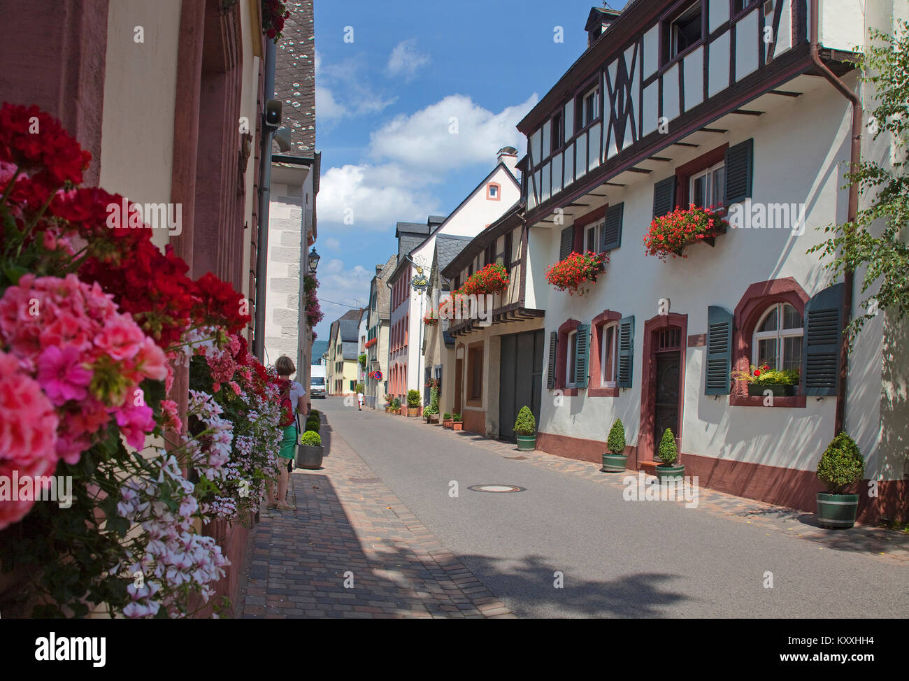 Strada romana con tipiche case , Neumagen, Neumagen-Dhron, vino più vecchio villaggio di Germania, Mosella, Renania-Palatinato, Germania, Europa Foto Stock