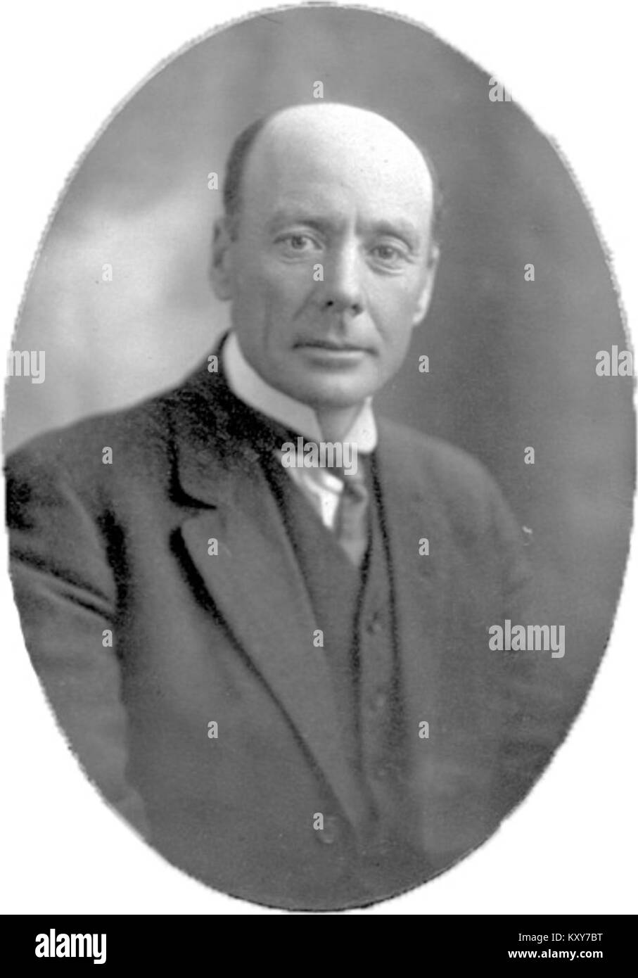 Ritratto di J.M. Glendenning, una figura storica documentata, catturato in un ambiente formale, che riflette il primo stile di ritrattistica fotografica. Foto Stock