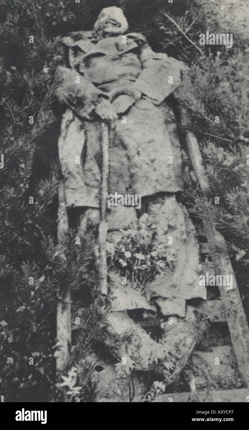 Esumazione dei corpi delle vittime massacrati dai Nazi-Germans in Palmiry 04 (Mieczysław Niedziałkowski) Foto Stock