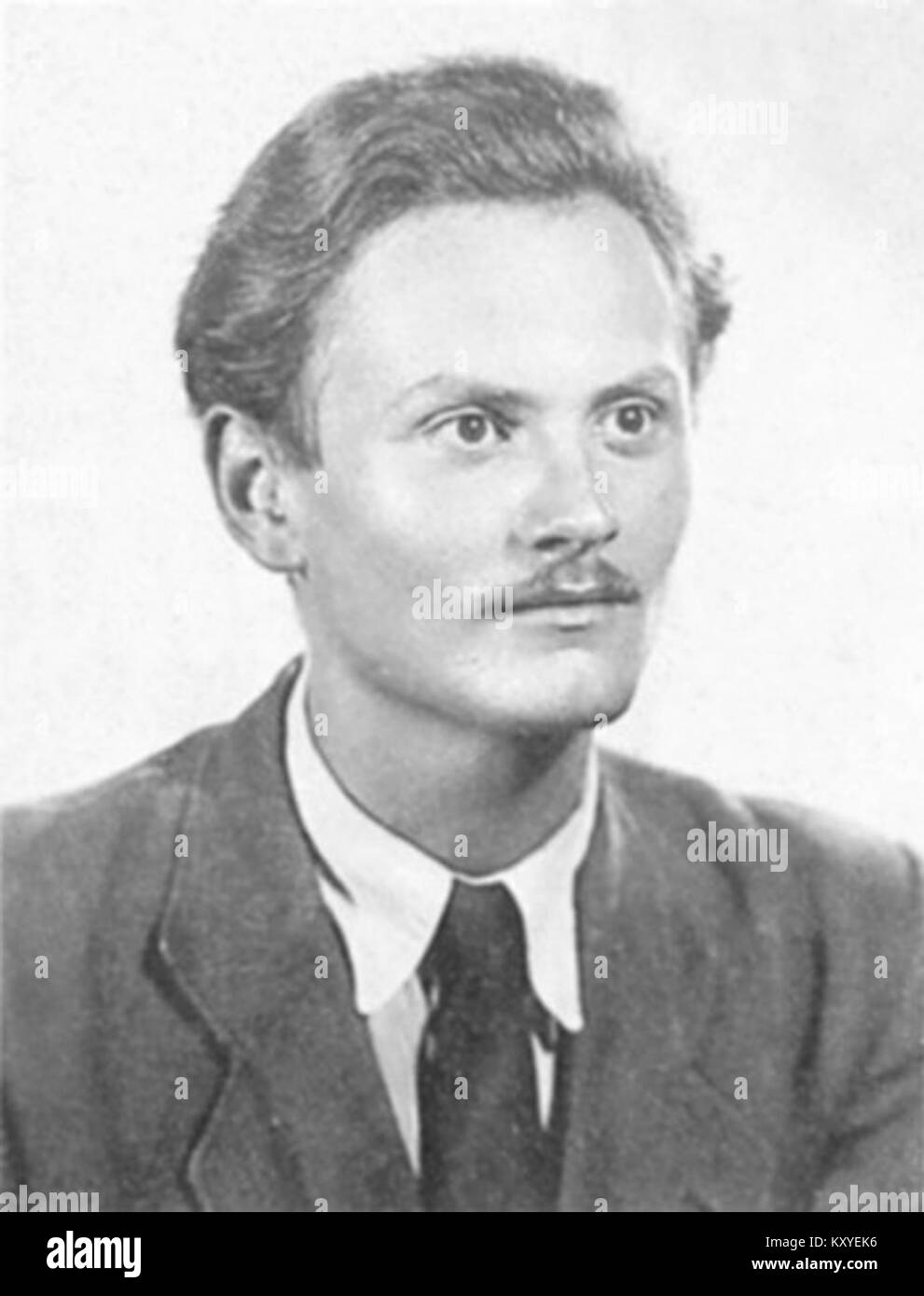 Güncz Árpád è ritratto in una fotografia degli anni '1940, che illustra il suo aspetto e il suo contesto durante quel decennio. Foto Stock