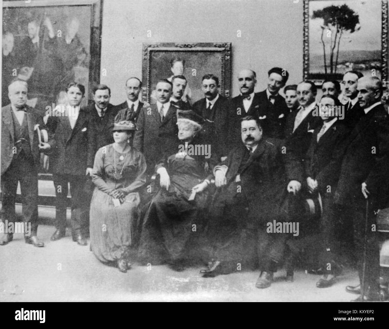 La Exposición Rexional de Arte Galega del 1917 A Coruña, Spagna, ha presentato opere di artisti galiziani e promosso l'identità culturale regionale attraverso l'arte e le mostre. Foto Stock