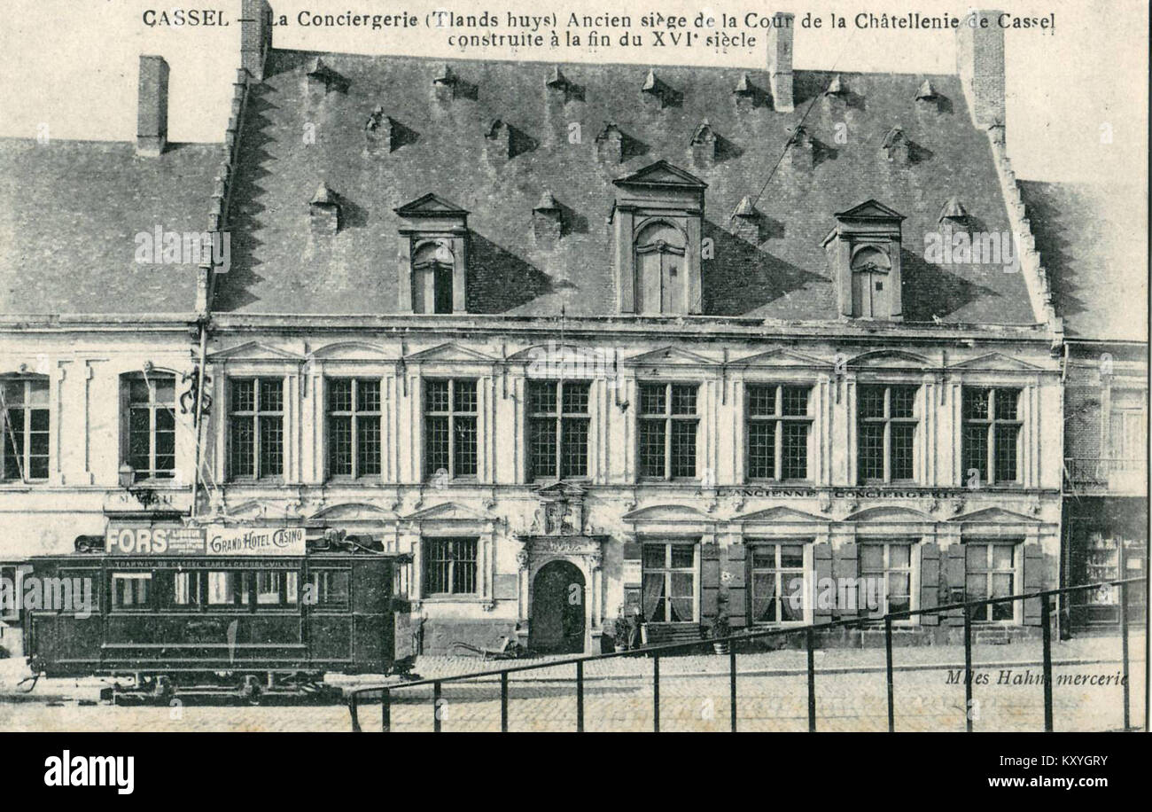 Hahn - CASSEL - La Conciergerie (Tland huys) Ancien siège de la Cour de la Chatellenie de Cassel construite à la fin du XVIe siècle Foto Stock