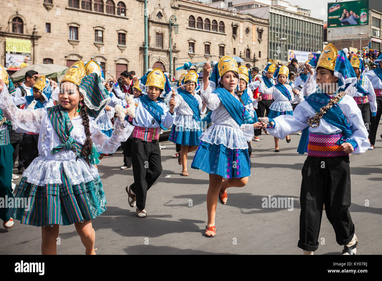 LA PAZ, BOLIVIA - Maggio 17, 2015: Tribal carnevale in La Paz in Bolivia. Foto Stock