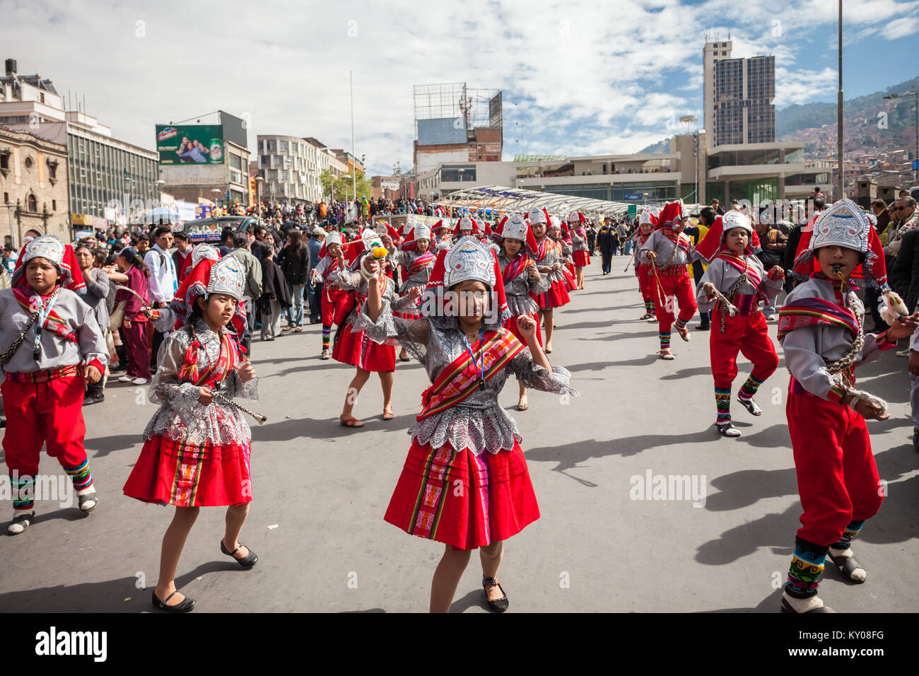 LA PAZ, BOLIVIA - Maggio 17, 2015: Tribal carnevale in La Paz in Bolivia. Foto Stock